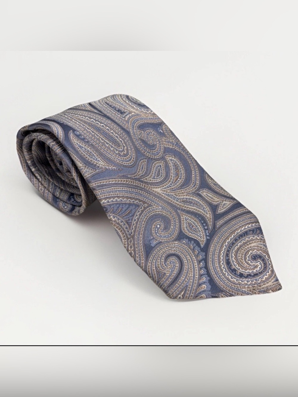 Michael Kors Blue Silver Paisley 100% Silk Men's Tie RN 121148
